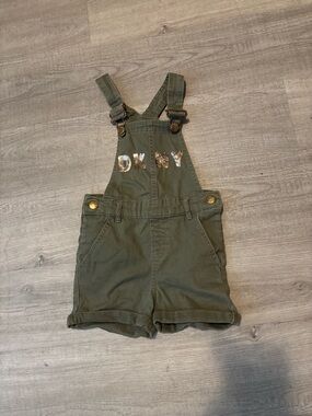 DKNY Girls Shorts Overalls Sz 5 Runs Small Forrest green Sequins Spring Summer